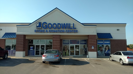 Thrift Store «Goodwill Store and Donation Center», reviews and photos, 741 SW 19th St, Moore, OK 73160, USA