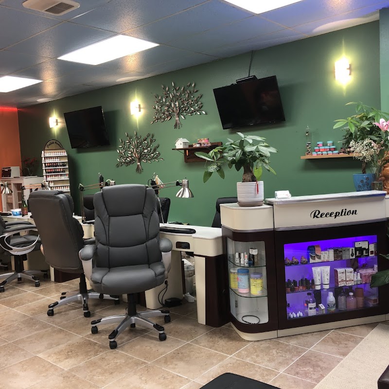 VIP Nails & Spa 19480 States Route 2 in Monroe Wa