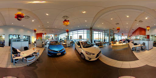 Car Dealer «West Herr Toyota of Williamsville», reviews and photos, 8129 Main St, Williamsville, NY 14221, USA