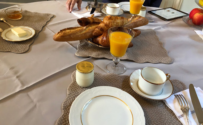 Plats et boissons Chambre d'hôtes Château d'Auteuil 60390 Berneuil-en-Bray