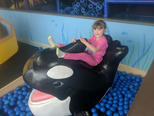 Amusement Center «Escapades Family Fun Center», reviews and photos, 4241 W Williamsburg Blvd, Muncie, IN 47304, USA