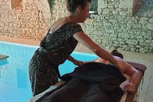 Perencin Massage image