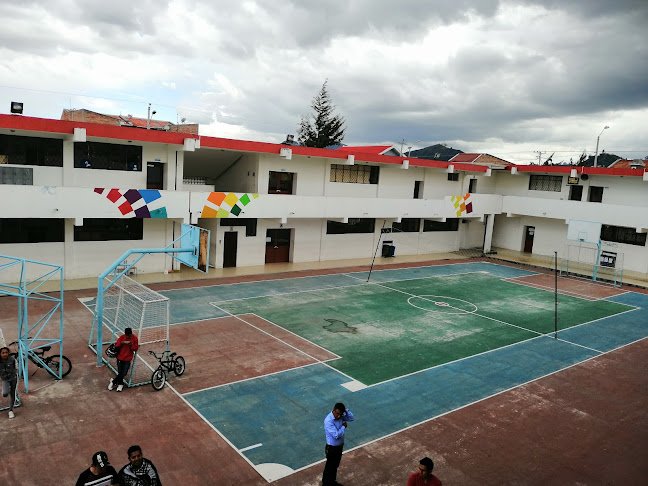 Colegio Miguel Moreno O. - Cuenca