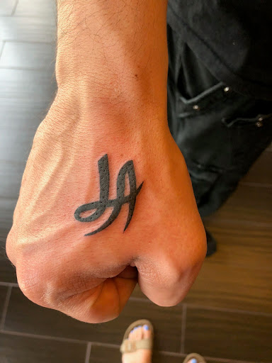 Tattoo Shop «High Voltage Tattoo Nc», reviews and photos, 1259 N La Brea Ave, West Hollywood, CA 90038, USA