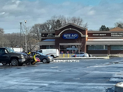 Shopping Mall «Lehigh Shopping Center», reviews and photos, W Union Blvd, Bethlehem, PA 18018, USA