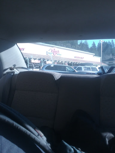 Grocery Store «Rays Food Place», reviews and photos, 875 Redwood Dr, Garberville, CA 95542, USA