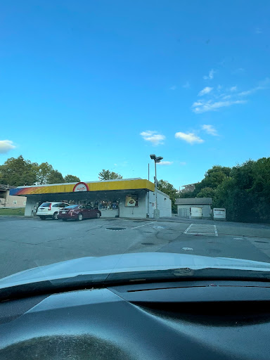 Gas Station «Sunoco Gas Station», reviews and photos, 1045 Bloomingdale Pike, Kingsport, TN 37660, USA