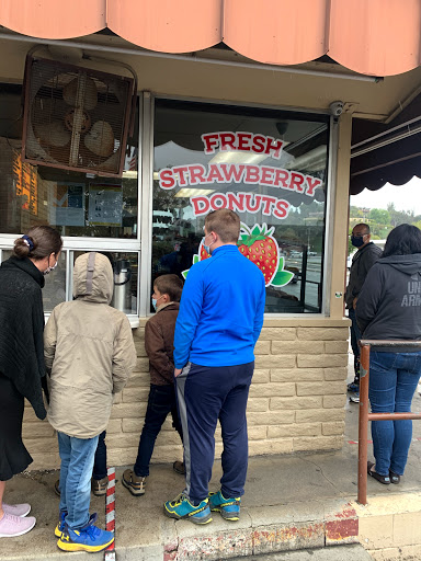 Donut Shop «The Donut Man», reviews and photos, 915 E Rte 66, Glendora, CA 91740, USA