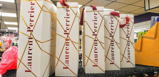 Liquor Store «Crown Wine & Spirits», reviews and photos, 3363 Sheridan St, Hollywood, FL 33020, USA