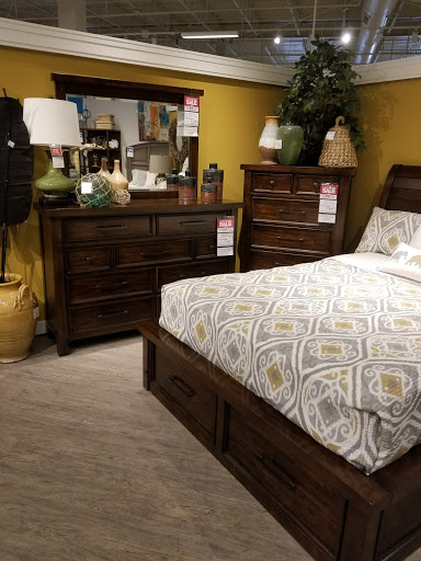 Furniture Store «Art Van Furniture - Orland Park», reviews and photos, 15080 South La Grange Road, Orland Park, IL 60462, USA