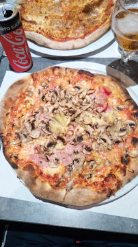 Pizza du Pizzeria La Cabrera à Saint-Nazaire - n°13