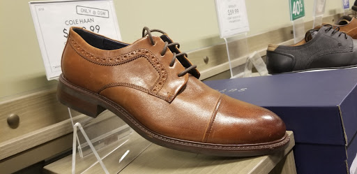 Shoe Store «DSW Designer Shoe Warehouse», reviews and photos, 2831 S Rochester Rd, Rochester Hills, MI 48307, USA