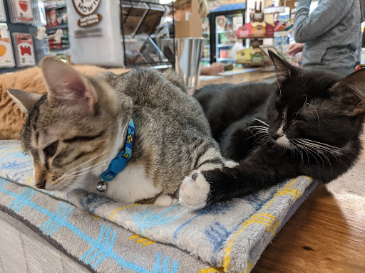 Pet Supply Store «Waterloo Feed & Pet Supply Inc», reviews and photos, 401 W 3rd St, Waterloo, IL 62298, USA