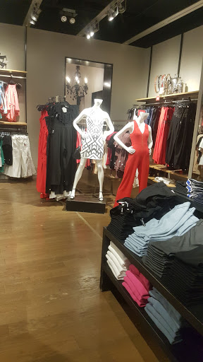 Clothing Store «Express», reviews and photos, 90-15 Queens Blvd, Queens, NY 11373, USA