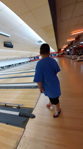 Bowling Alley «AMF Diamond Lanes», reviews and photos, 267 N Forest Blvd, Houston, TX 77090, USA