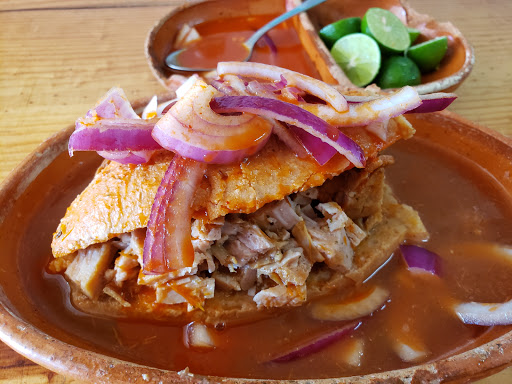 Información y opiniones sobre La Tortuga Tapatía Tortas Ahogadas de Puerto Vallarta, Jalisco, México