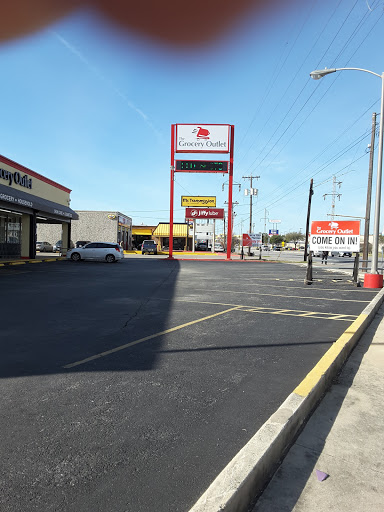 Grocery Store «Grocery Outlet», reviews and photos, 1568 Austin Hwy, San Antonio, TX 78218, USA