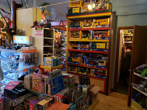 Toy Store «G Willikers Toy Shoppe», reviews and photos, 202 Oak St, Hood River, OR 97031, USA