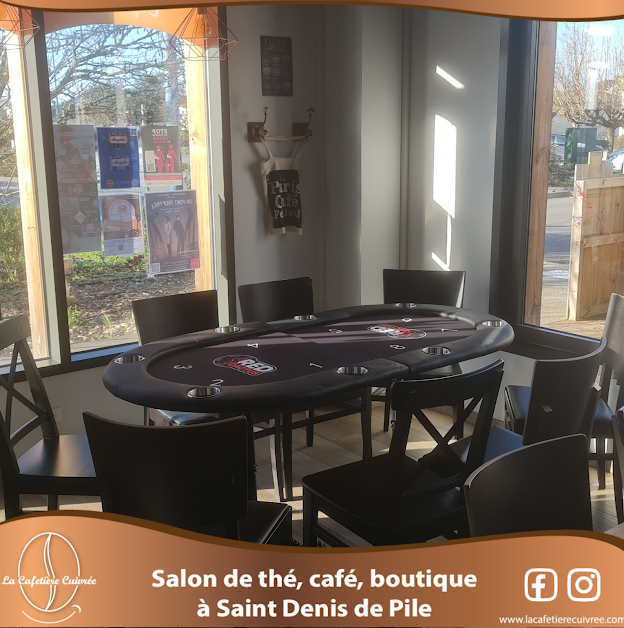 La Cafetière Cuivrée à Saint-Denis-de-Pile