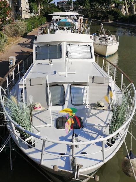 Hébergement insolite bateau hôtel Fellowship jacuzzi à Narbonne