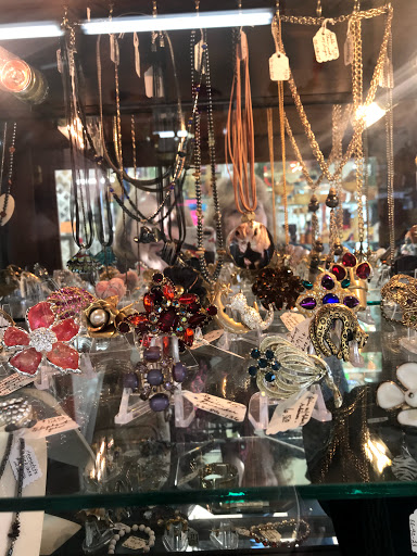 Antique Store «Hidden Talent Gifts & Antiques», reviews and photos, 400 S Main St, McGregor, TX 76657, USA