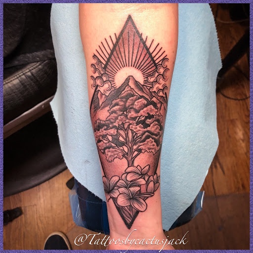 Tattoo Shop «Castle Rock Tattoo and Laser Removal Co.», reviews and photos, 518 Wilcox St, Castle Rock, CO 80104, USA