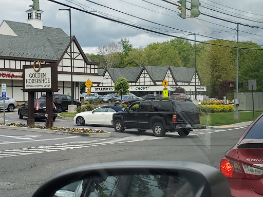 Shopping Mall «Golden Horseshoe Shopping Center», reviews and photos, 1088 Wilmot Rd, Scarsdale, NY 10583, USA