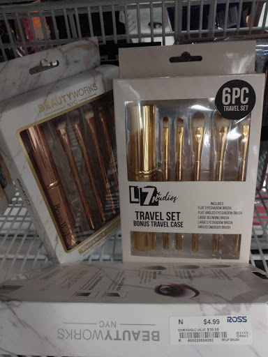 Grocery Store «Grocery Outlet Bargain Market», reviews and photos, 5615 Woodruff Ave, Lakewood, CA 90713, USA