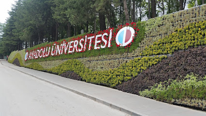 Anadolu Üniversitesi Yunus Emre Kampüsü Eczacılık Girişi