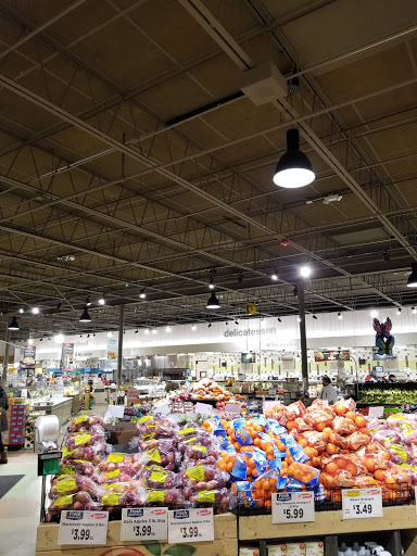 Grocery Store «Strack & Van Til Food Market», reviews and photos, 9632 Cline Ave, Highland, IN 46322, USA