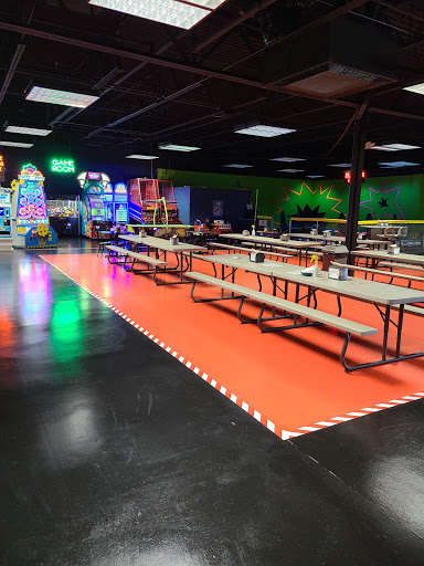 Bowling Alley «Strikes & Spares Entertainment Center», reviews and photos, 5419 N. Grape Rd., Mishawaka, IN 46545, USA