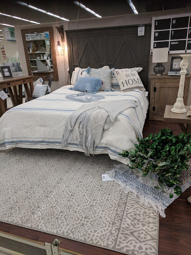 Home Goods Store «At Home», reviews and photos, 301 Noble Creek Dr, Noblesville, IN 46060, USA