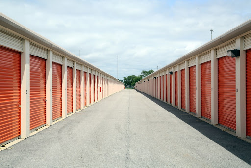 Self-Storage Facility «Public Storage», reviews and photos, 297 W Lake St, Elmhurst, IL 60126, USA