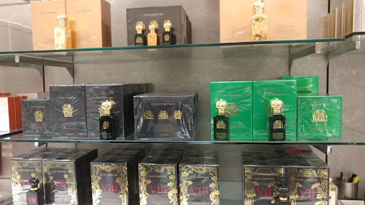 Clothing Store «Neiman Marcus», reviews and photos, 2442 E Sunrise Blvd, Fort Lauderdale, FL 33304, USA