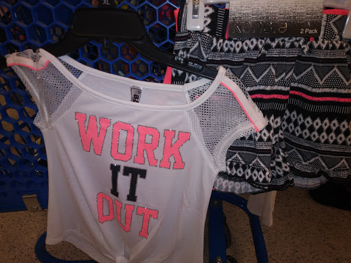 Clothing Store «Ross Dress for Less», reviews and photos, 16930 San Fernando Mission Blvd, Granada Hills, CA 91344, USA