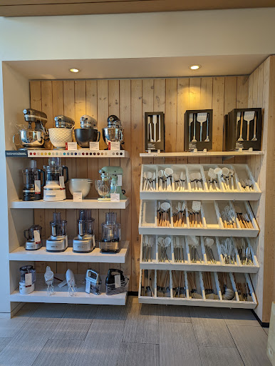 Furniture Store «Crate and Barrel», reviews and photos, 21710 Hawthorne Blvd, Torrance, CA 90503, USA