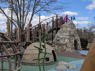 Palisades Recreation Center & Playground