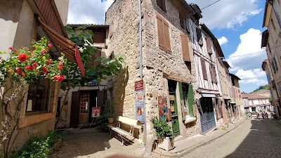 Parking Saint Crucifix à Cordes-sur-Ciel