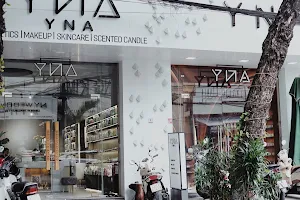 YNa Cosmetics image