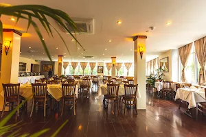 Manjal Indian Restaurant Loughton image