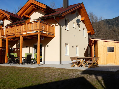 Chalet Edelweiss luxe vakantiewoning op 100 m afstand van zwembad, sauna, tennisbanen en skipiste.