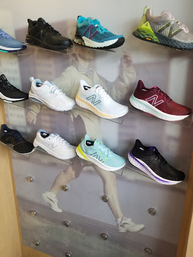 Shoe Store «New Balance Chicago», reviews and photos, 2369 N Clark Street, Chicago, IL 60614, USA