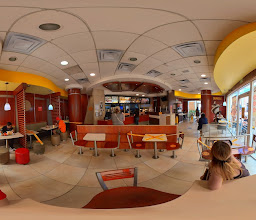 McDonald's La isla photo