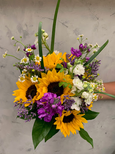 Florist «Artistic Floral», reviews and photos, 878 W Eads Pkwy, Lawrenceburg, IN 47025, USA