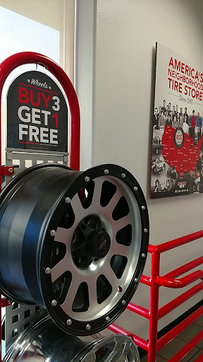 Tire Shop «Discount Tire Store - Kirkland, WA», reviews and photos, 12410 NE 124th St, Kirkland, WA 98034, USA