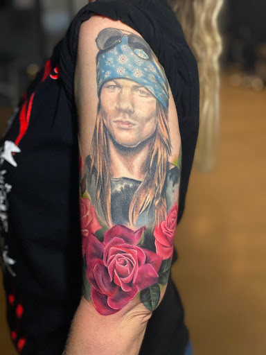 Tattoo Shop «Faces in the Dark Tattoo», reviews and photos, 121 Hall Professional Center, Kyle, TX 78640, USA