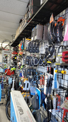Bicycle Store «Friendly Cycle Bike Shop», reviews and photos, 1014 E 8th Ave, Hialeah, FL 33010, USA
