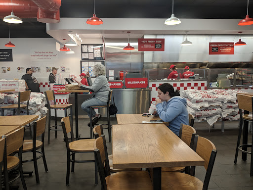 Outlet Mall «Tanger Outlet Tilton», reviews and photos, 120 Laconia Rd, Tilton, NH 03276, USA