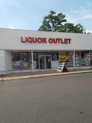 Bristol Liquor Outlet, 15 Memorial Blvd, Bristol, CT 06010, USA, 