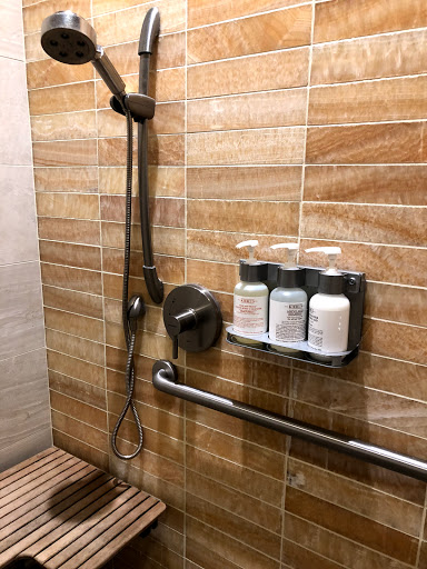 Gym «Equinox Woodland Hills», reviews and photos, 21530 Oxnard St, Woodland Hills, CA 91367, USA